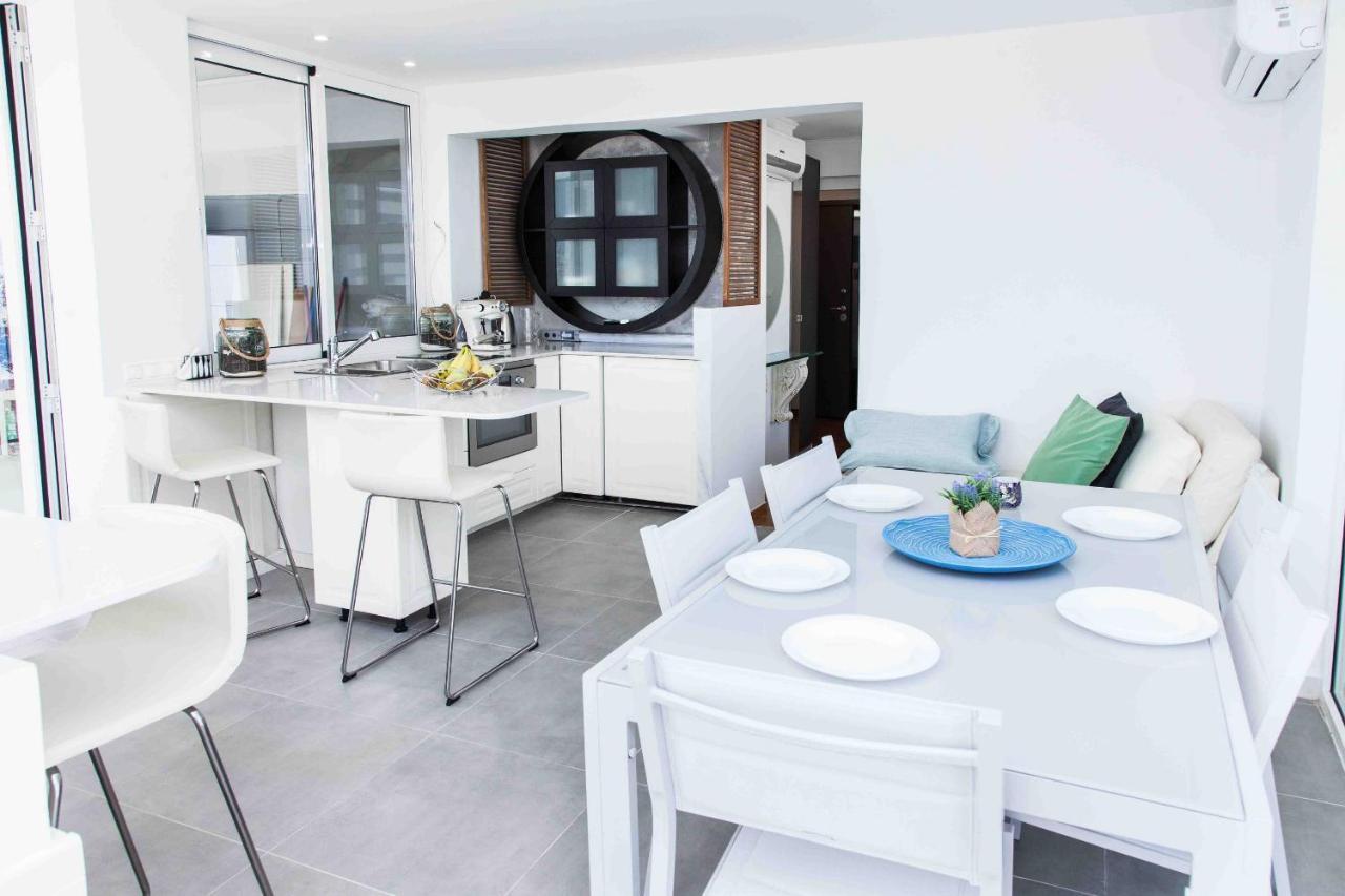 Gorgeous Penthouse With Private Jacuzzi And Amazing View! Διαμέρισμα Αθήνα Εξωτερικό φωτογραφία