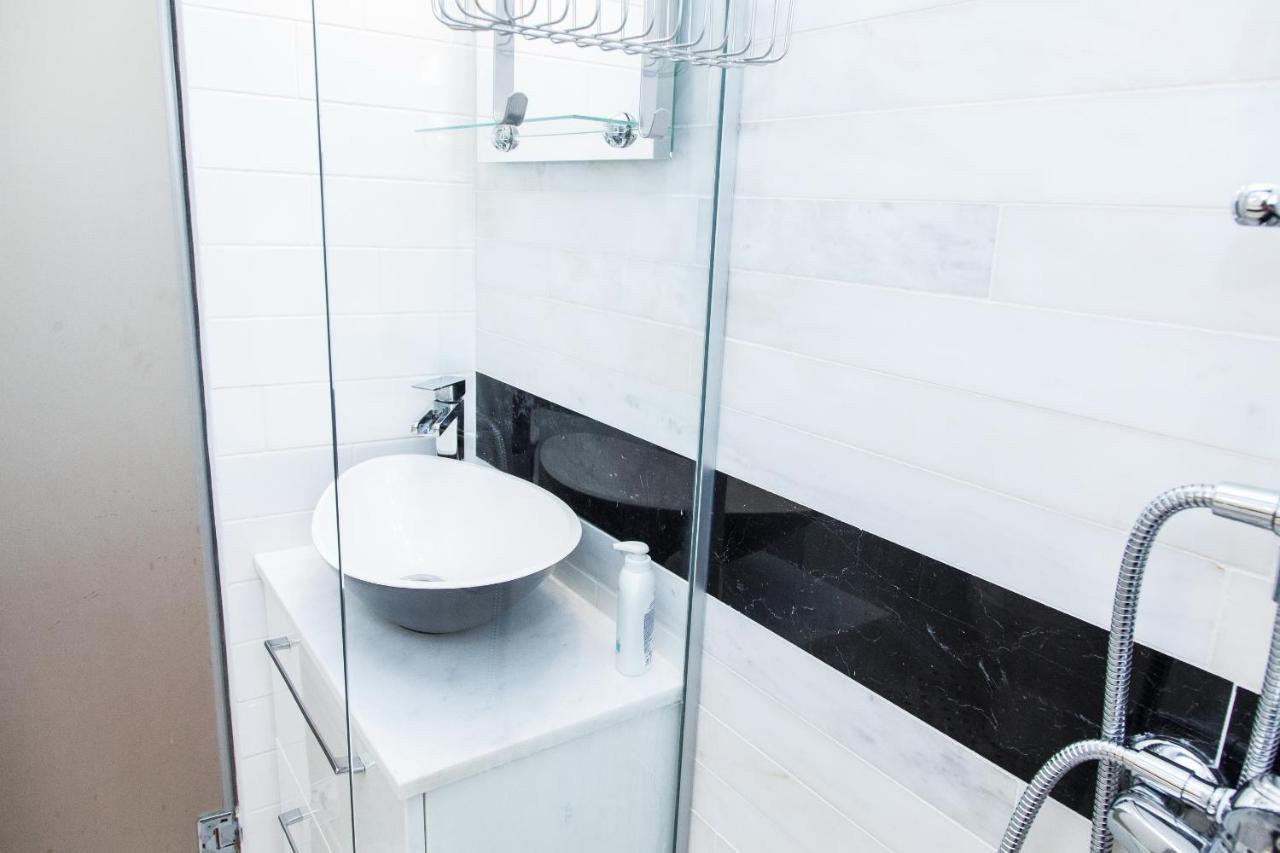 Gorgeous Penthouse With Private Jacuzzi And Amazing View! Διαμέρισμα Αθήνα Εξωτερικό φωτογραφία