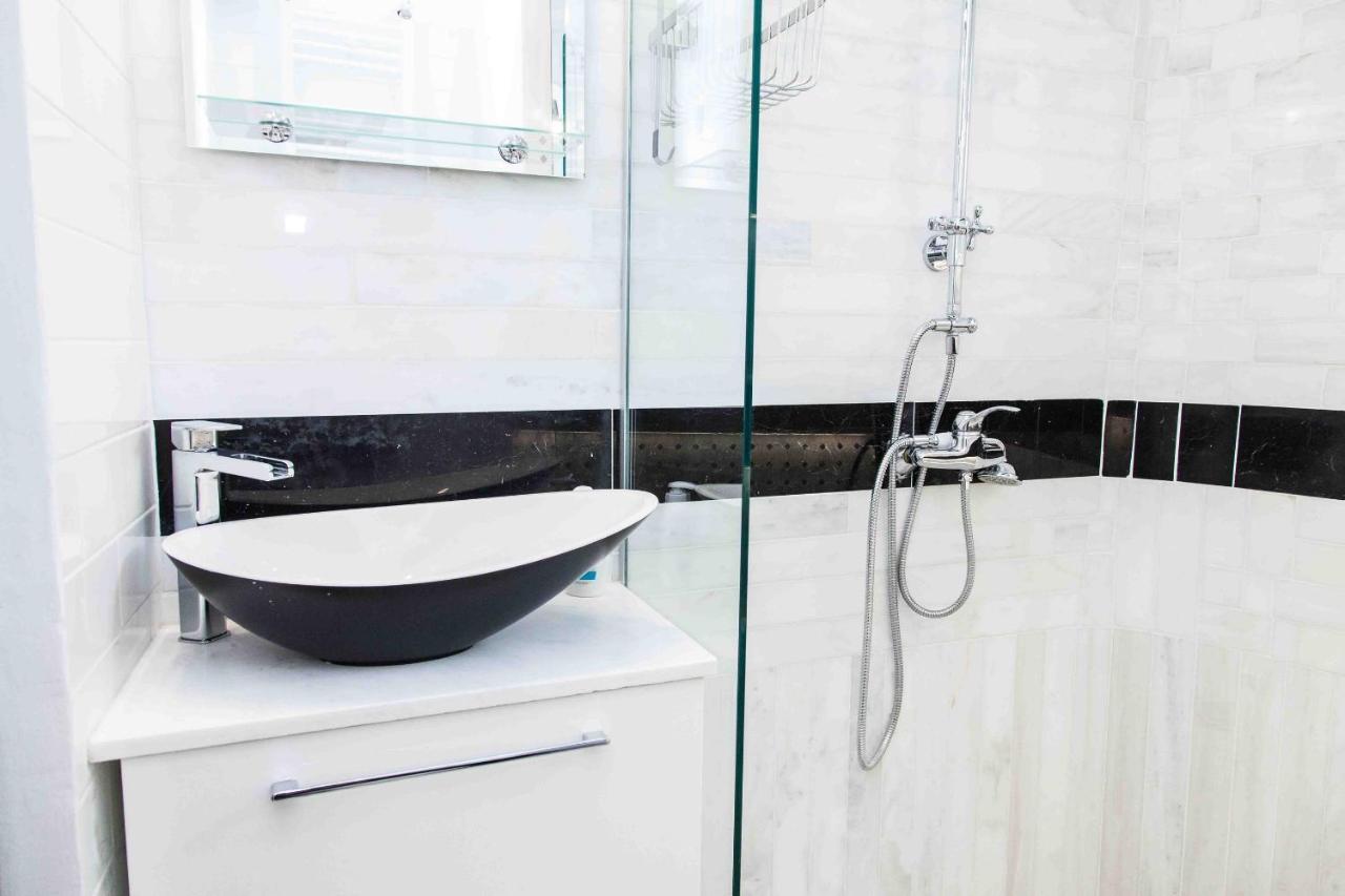 Gorgeous Penthouse With Private Jacuzzi And Amazing View! Διαμέρισμα Αθήνα Εξωτερικό φωτογραφία